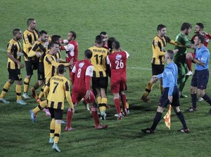 Liga Israel Rusuh, Suporter Bela Al Aqsa Vs Suporter Rasis