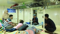Yossianis turut membaur dan merasakan tidur bersama dengan penumpang ekonomi Dengan melakukan pendeketan secara personal, mulai dari tidur, makan bersama penumpang dan merasakan fasilitas kelas ekonomi layaknya penumpang, menjadi cara baru untuk mengetahui hal-hal apa saja yang perlu dievaluasi kedepannya.