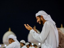 Lirik Sholawat Kullul Qulub Latin dan Terjemahannya Lirik Sholawat Kullul Qulub Latin dan Terjemahannya