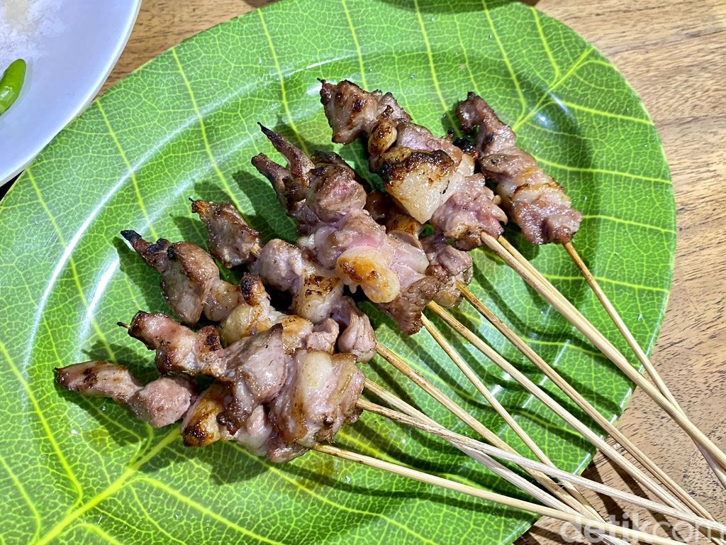 Empuk Gurihnya Nagih, Ini Sate Batibul Favorit yang Laris di Tegal