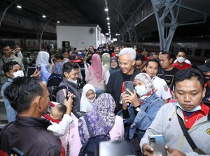 Ganjar Lepas Kereta Api Mudik Gratis di Jakarta, Angkut 640 Peserta