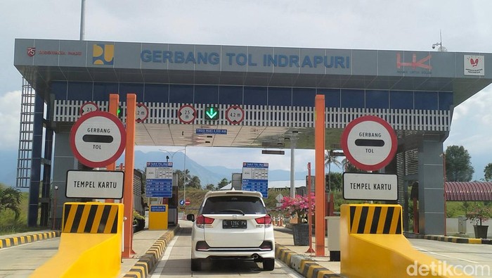 Gerbang Tol Sibanceh. (Foto: Agus Setyadi)