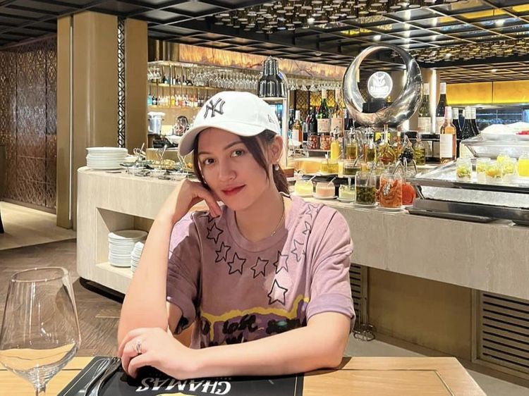 Go International! Intip Gaya Happy Asmara Saat ke Pasar hingga Makan di Resto