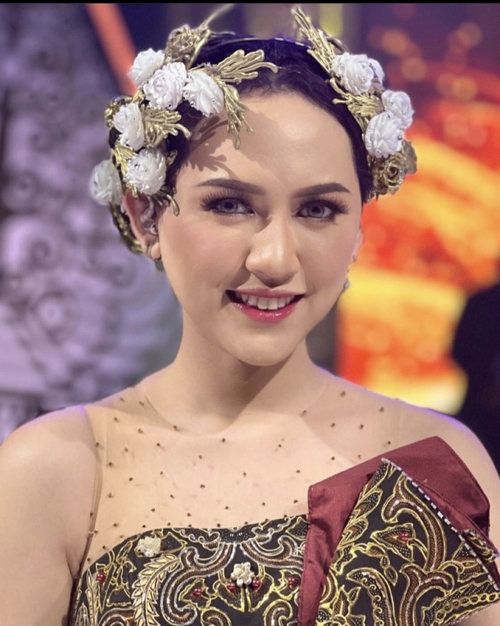 Go International! Intip Gaya Happy Asmara Saat ke Pasar hingga Makan di Resto