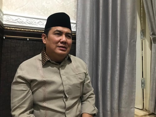 Helmy Faishal Zaini saat ditemui di sela-sela kegiatannya di Pulau Lombok pada Senin malam (17/4/2023). (Lalu Helmi/detikBali)