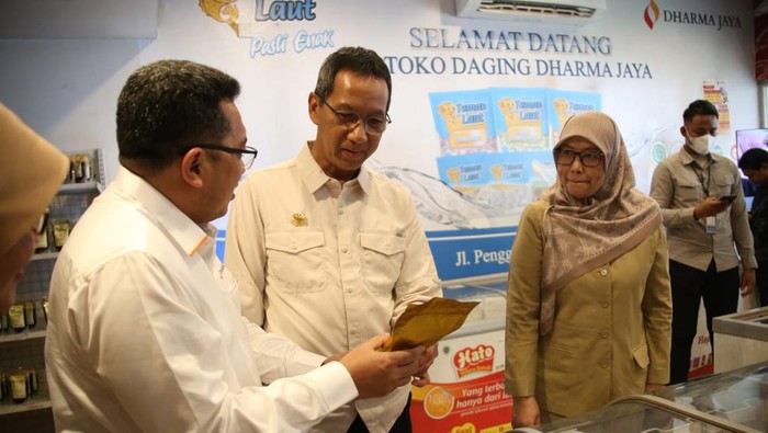 Heru Budi cek RPH di Cakung (dok istimewa)