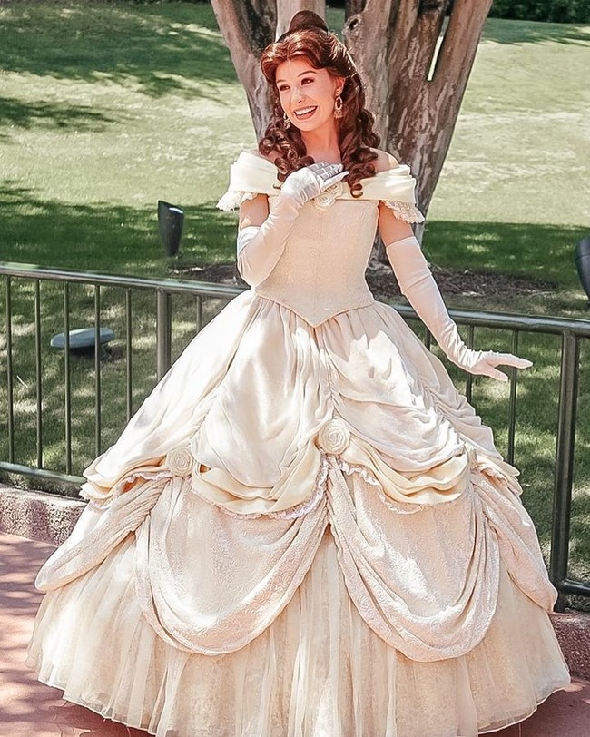 Dalam video yang sudah ditonton lebih dari 2,2 juta kali, Hunter berbagi sisi gelap dari profesi terdahulunya. Dikatakan jika tidak banyak orang tahu bahwa pekerjaan itu mempengaruhi baik kesehatan fisik maupun mentalnya. Hunter sendiri sudah tidak bekerja di sana sejak dipecat ketika pandemi Corona.Foto: Instagram