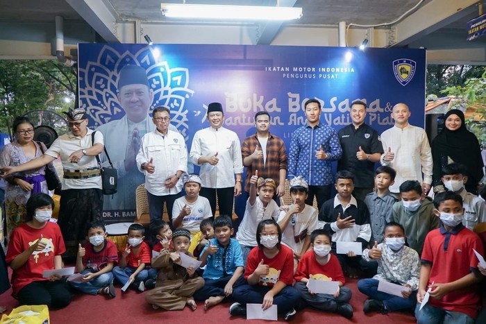 IMI Berikan Santunan Anak Yatim Lintas Agama