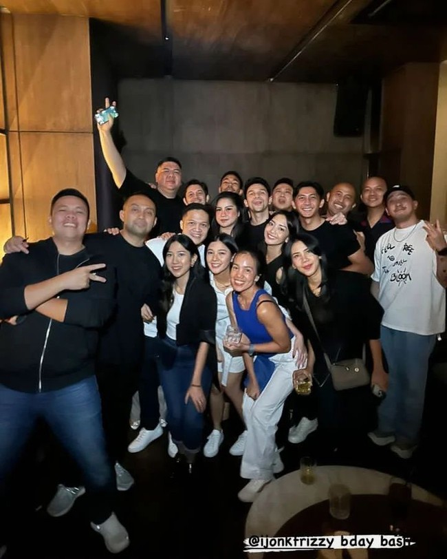 Jonathan Frizzy alias Ijonk baru saja resmi bertambah usia menjadi 41 tahun pada 13 April 2023. Untuk memperingati momen pertambahan usianya itu Ijonk tampak menggelar perayaan ulang tahun sederhana. Foto: Instagram/support_ririnijonk