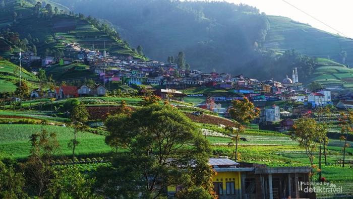 Nah kampung warna warni sudah kelihatan dari kejauhan