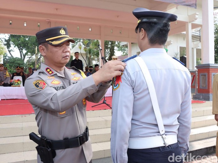 Kapolres Lamongan AKBP Yakhob Silvana Delareskha