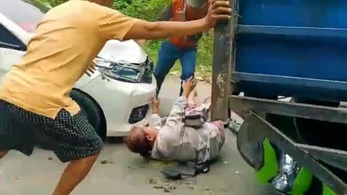 Kecelakaan di wilayah Sumpang Labbu, Kabupaten Bone, Sulsel.