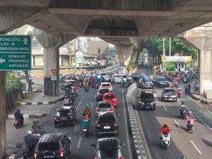 Dikembalikan ke Kondisi Semula, Lalin Simpang Santa Lebih Lancar Pagi Ini