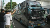 Sebanyak 30 bus tujuan Jawa Timur dan Jawa Tengah diberangkatkan sore ini.