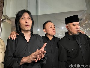 Bertambah Daftar Pesohor Berburu Kursi Senayan