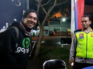 Ada Anak Bertanya pada Bapak di Balik Istri Pemudik Tertinggal di Brebes