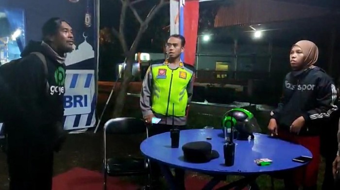 Pemudik tak sadar tinggalkan anak-istri di Brebes.