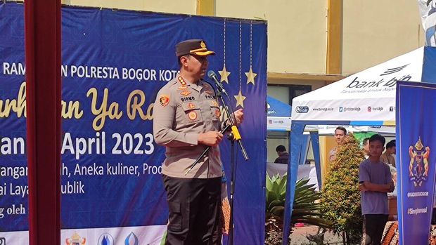 Polresta Bogor Kota menggelar bazar murah untuk membantu UMKM