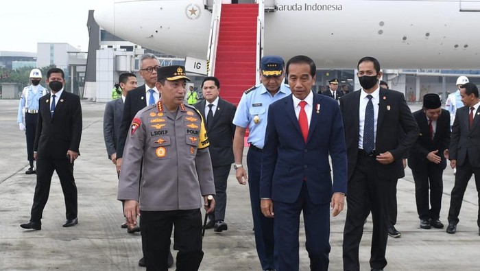 Presiden Jokowi Tiba di Tanah Air
