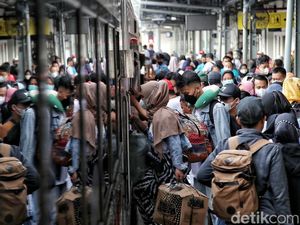 362 Ribu Pemudik Berangkat dari Stasiun Gambir dan Senen hingga H-1 Lebaran