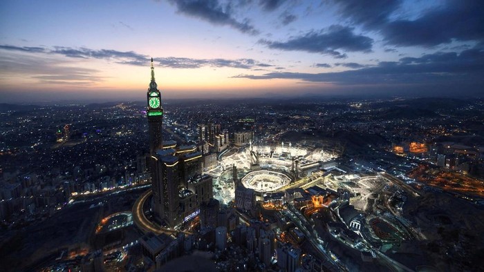 General view of the Grand Mosque during the holy month of Ramadan, in the holy city of Mecca, Saudi Arabia, April 16, 2023. Saudi Press Agency/Handout via REUTERS ATTENTION EDITORS - THIS PICTURE WAS PROVIDED BY A THIRD PARTY     TPX IMAGES OF THE DAY