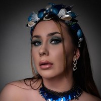 Romi selalu bermimpi menjadi guru SD sebelum dia mendapatkan masalah di sekolah. Romi mengaku bahwa apapun yang ia kenakan selalu dinilai salah oleh rekan kerjanya sesama guru. Foto: dok. Instagram/@romichaseforever