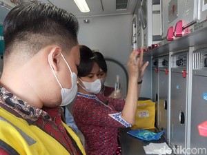 BNN Tes Urine Pilot dan Pramugari di Bandara Sultan Taha Jambi