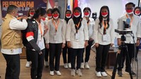 Sebanyak sembilan Calon Pekerja Migran Indonesia (CPMI) skema Government to Government (G to G) Jerman dilepas Kepala Badan Pelindungan Pekerja Migran Indonesia (BP2MI) Benny Rhamdani di lounge BP2MI Bandara Soekarno-Hatta, Tangerang, Banten, Senin 17/4/2023.