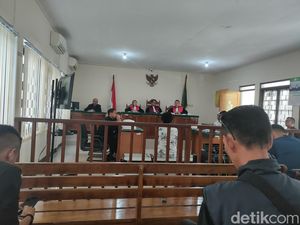Status Tahanan Kota Penabrak Mati Mahasiswa Cianjur Ditolak Hakim
