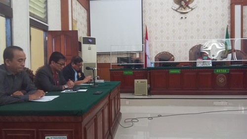 JPU mempertanyakan dana SPI Rp 1,8 miliar yang ingin dikembalikan Unud. Menurut JPU, apabila dana itu sah, kenapa ada upaya pengembalian.