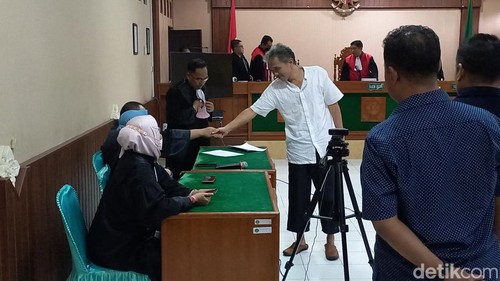 Sidang vonis Bambang Tri Mulyono di PN Solo, Selasa (18/4/2023)