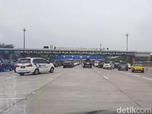 One Way di Cipali Diberlakukan, Begini Potret Pemudik di GT Cikampek Utama