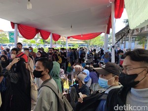 Jelang Lebaran, Stasiun Rangkasbitung Mulai Dipadati Pemudik
