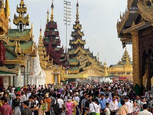 Ribuan Pemuda Myanmar Siap Hengkang dari Negaranya, Ada Apa?