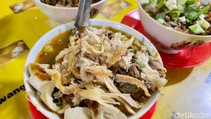 Sauto Pak Daan Jenggot, Soto Legendaris yang Jadi Favorit di Tegal