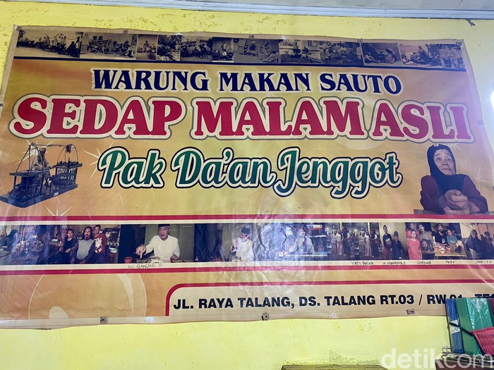 Wajib Dicoba di Tegal! Soto Pakai Tauco dan Topping Tulang Ayam Kering