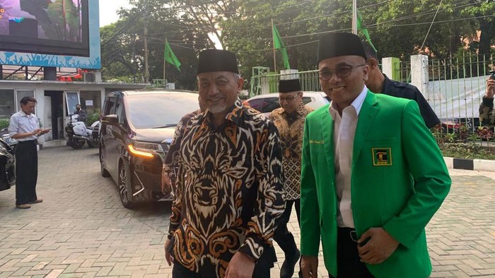 Ahmad Syaikhu sambangi markas PPP