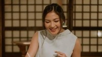 Liburan ke Jepang, Jessica bagikan momen dirinya menyantap hidangan autentik Jepang dari olahan seafood segar di sana. Foto: Instagram @jscmila