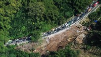 Kapolres Garut AKBP Rio Wahyu Anggoro mengatakan, peningkatan volume kendaraan mulai terjadi sejak malam kemarin.
