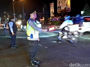 Lalu Lintas Meningkat, 101.232 Kendaraan Lewati Karawang