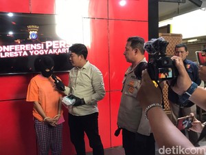 DJ Cewek Nyolong iPhone Teman Syuting Film, Alasannya Bikin Geleng-geleng