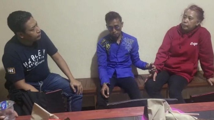 Foto kedua dan ketiga dari kiri, pria inisial F dan wanita inisial S ditangkap atas pembunuhan Naima Bachmid, pemilik penginapan Assirot Residence.