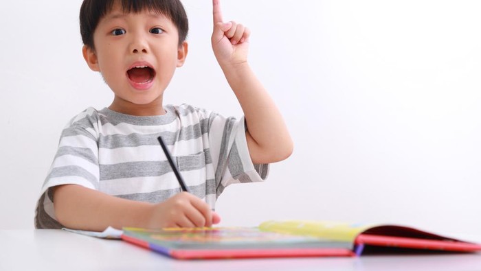 Ilustrasi Anak Belajar