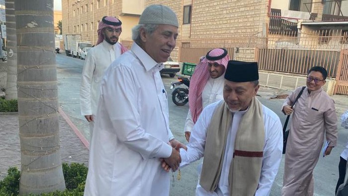 Mendag Zulhas dijamu buka puasa  di rumah pribadi Mendag Arab Saudi Dr. Majid Bin Abdullah Al Qasabi. Acara berlangsung penuh kekeluargaan.