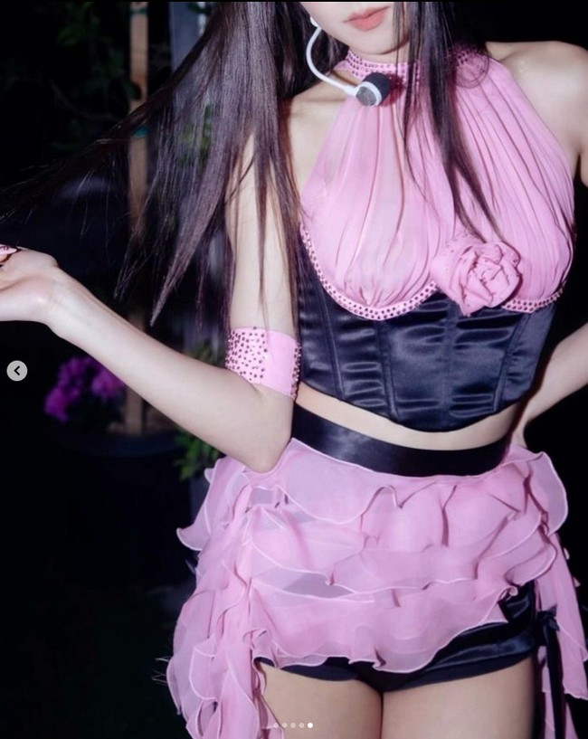 Bagaimana bisa wajahnya terlihat seperti ini? Gila, cantik banget, serius, Ahhhh unnie, kenapa kamu seperti ini hanya di luar Korea? Sangat cantik, Dia benar-benar cocok dengan gaya makeup itu, tulis sejumlah netizen Korea. Foto: dok. Instagram @sooyaaa__