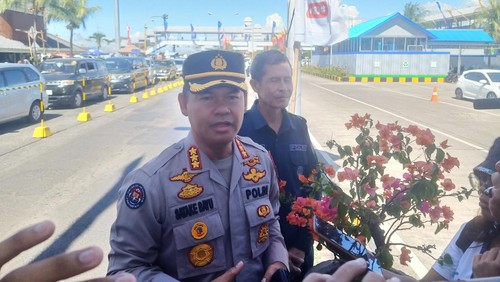 Kabid Humas Polda Bali Kombes Stefanus Satake Bayu Setianto di Pelabuhan Gilimanuk, Rabu (19/4/2023).