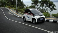 C+pod merupakan mobil full listrik berukuran kompak (ultra-compact battery electric vehicle).