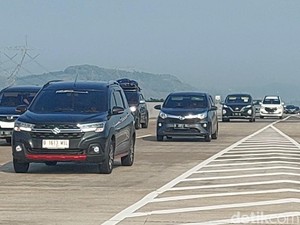 Kondisi Terkini Arus Mudik di Tol Kendal: One Way Masih Diterapkan