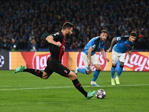 Giroud Gagal Penalti Kemudian Cetak Gol, Milan Ungguli Napoli 1-0