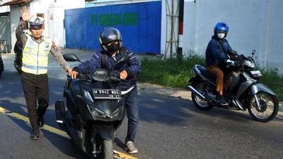 Melihat Kerja Keras Polisi Atasi Arus Mudik